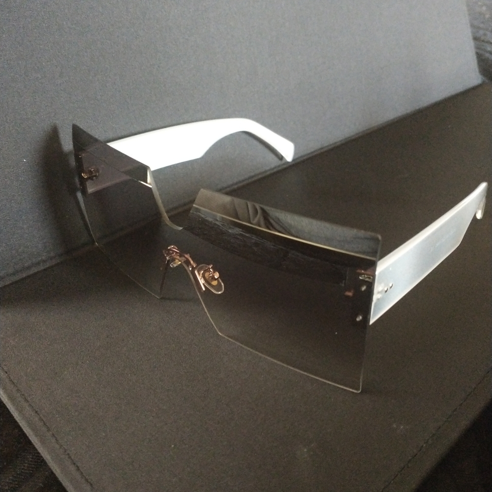 Women sunglasses